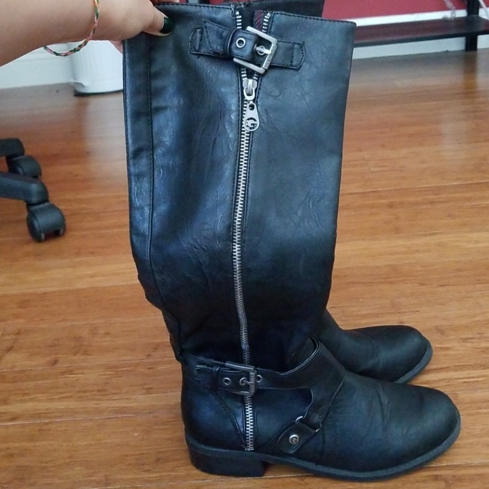 Guess boots